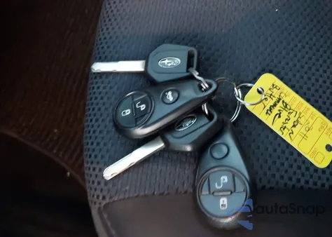 2011 Subaru Forester 2.5X Premium из США, поврежденный, VIN JF2SHADC3BH727473